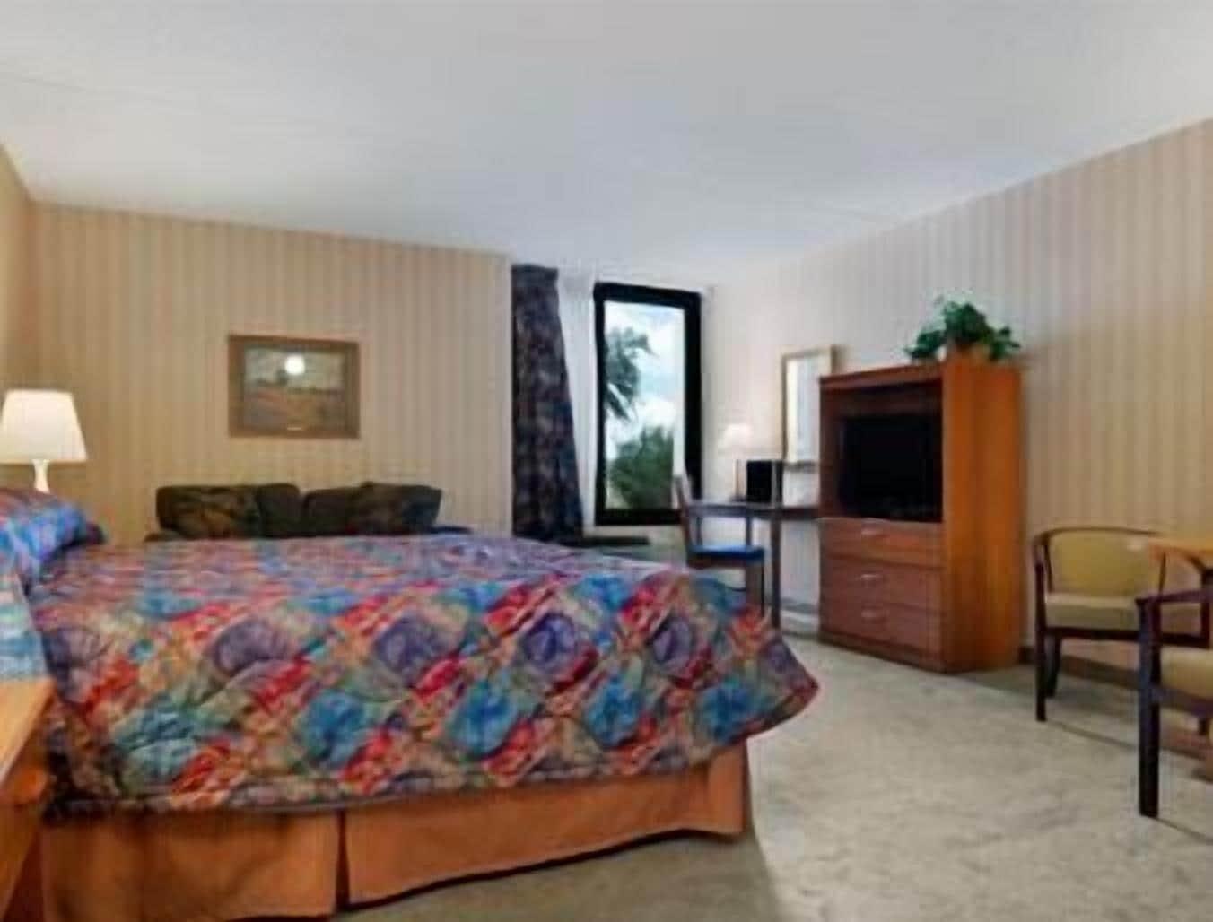Ramada By Wyndham Watertown Thousand Buitenkant foto