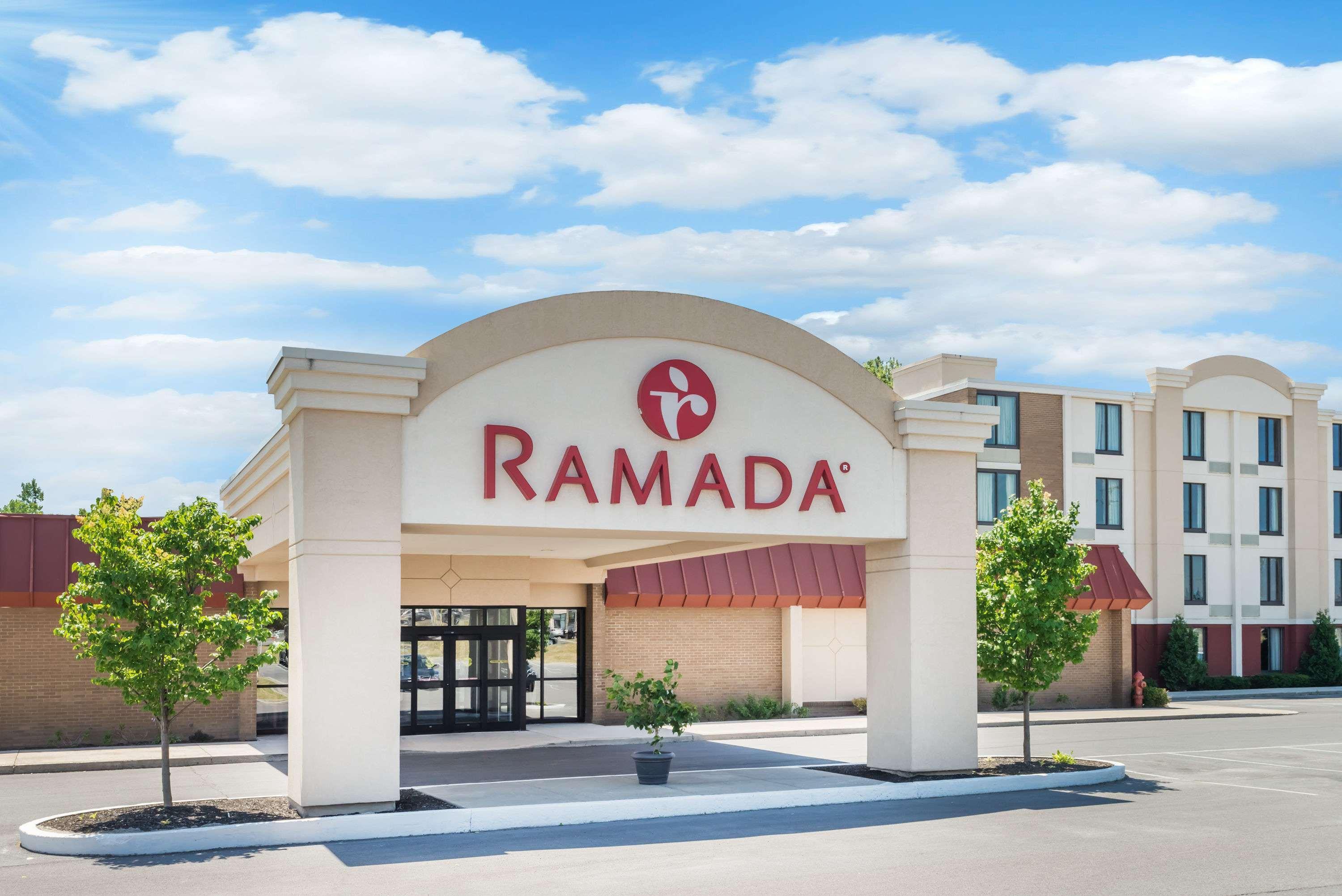 Ramada By Wyndham Watertown Thousand Buitenkant foto